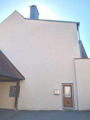 Kellereingang und Eingang zur hinteren EG Wohnung