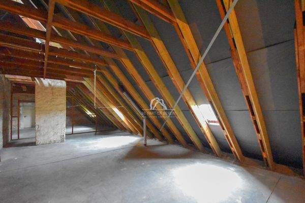 Dachrohling / unconverted attic