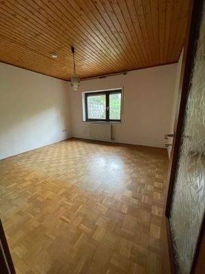 UG Zimmer 1 mit Parkett
