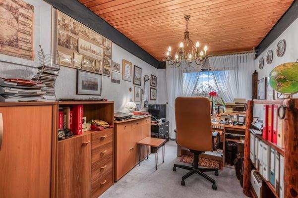 Arbeitszimmer im Erdgeschoss 