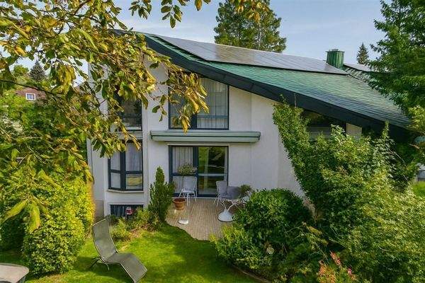  Einliegerwohnung Sommeransicht