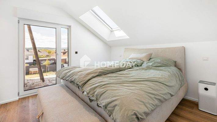 1. OG Elternschlafzimmer 1