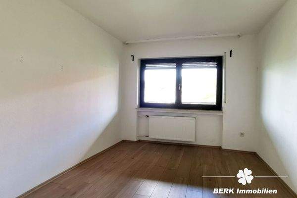 BERK Immobilien - Schlafzimmer OG