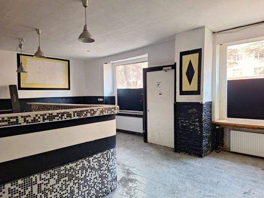 straßenseitige Fenster