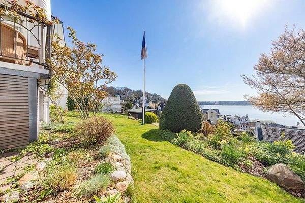 Gemeinschaftsgarten mit 180°-Elbblick!