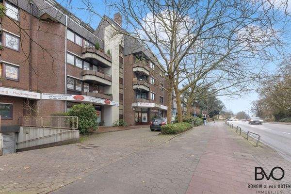 Gepflegte Wohnanlage mit Gewerbeeinheiten im Erdgeschoss