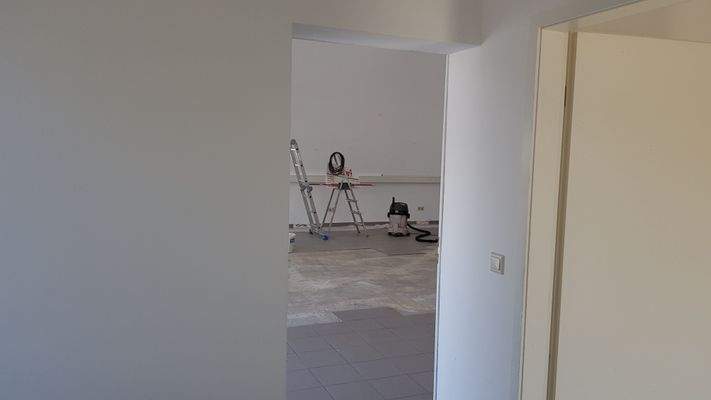 Zugang zur Halle vom Büro