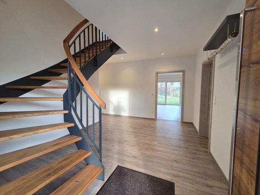 Eingangsbereich + Diele