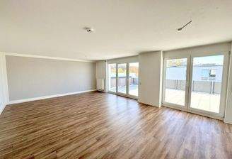 Wohn-/Essbereich m. Zugang zur Dachterrasse