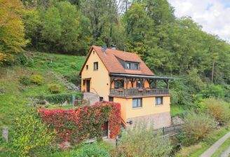 Charmantes Zuhause mit Waldgrundstück