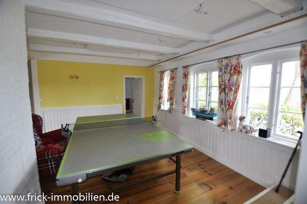 19-Mittelzimmer EG.JPG