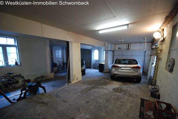 Gebäude 2 Großgarage