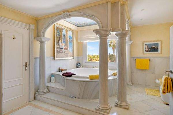 Photo: Villa in Nueva Andalucia