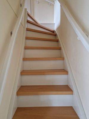 Treppe zum Obergeschoss