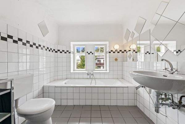 Dachgeschoss Badezimmer