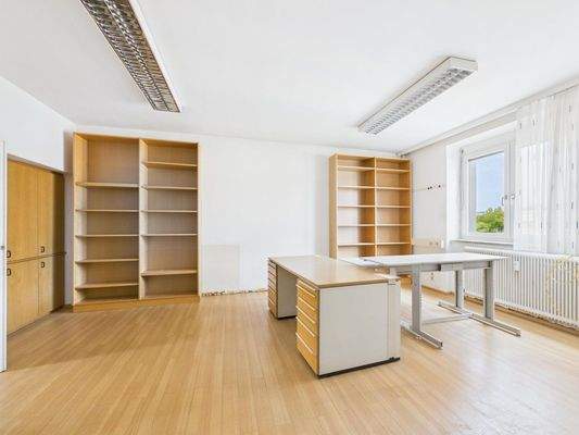 CAM04191G0-PR0053-STILL009