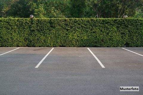 Neufeld an der Leitha Garage, Neufeld an der Leitha Stellplatz