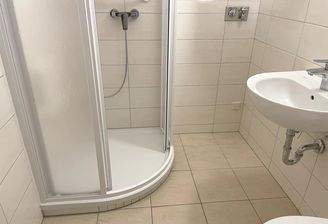 Beispielbild Bad mit Dusche