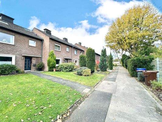 Zugang über ruhige Anliegerstraße