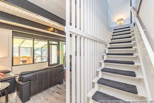 offene Treppe nach oben