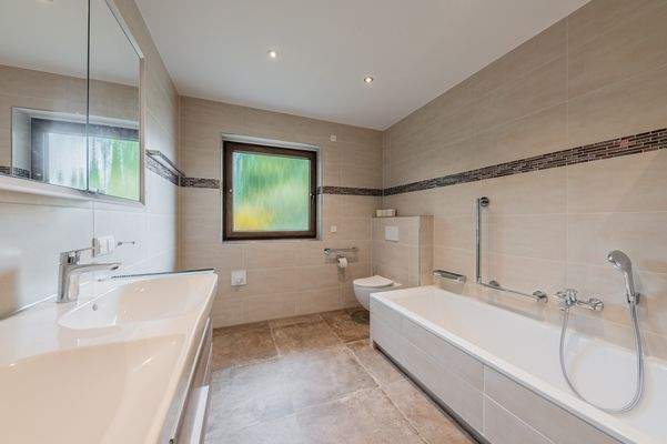 Badezimmer Erdgeschoss