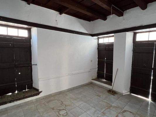 Kreta, Kritsa: Großes Gebäude im Dorfzentrum, ideal für gewerbliche und Wohnnutzung