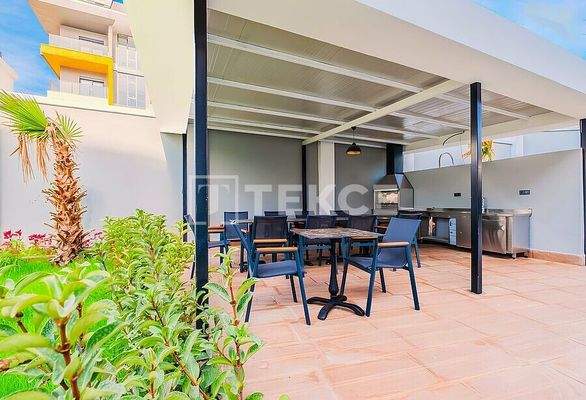 Stylish Apartments in a Complex with Rich Amenities in Alanya Oba