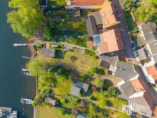 das Grundstück aus der Luft