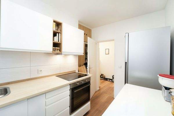 Küche weitere Perspektive