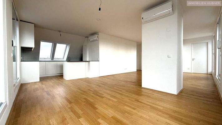 Wohnzimmer - Blick zur Küche