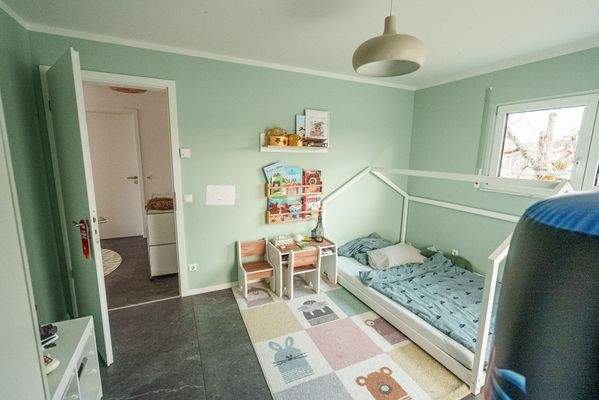 Haus_Ungelstetten_Schlafzimmer_Kinderzimmer_04.jpg