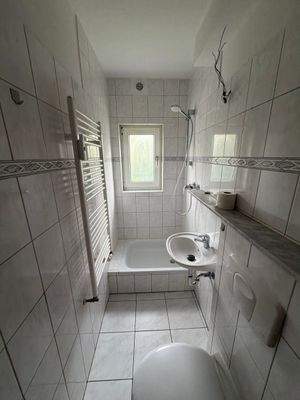 Modernes Badezimmer