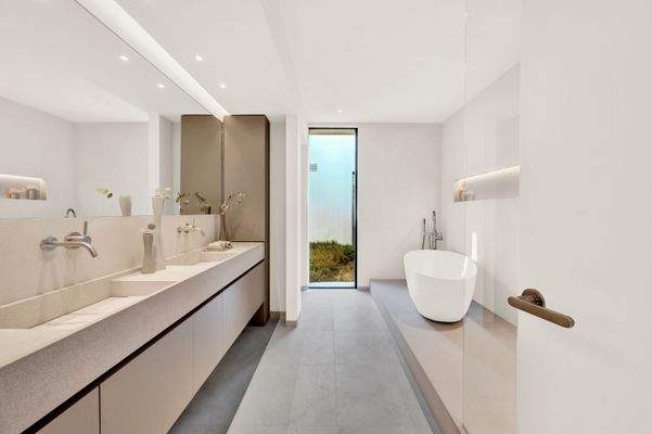 Bathroom in suite in master bedroom