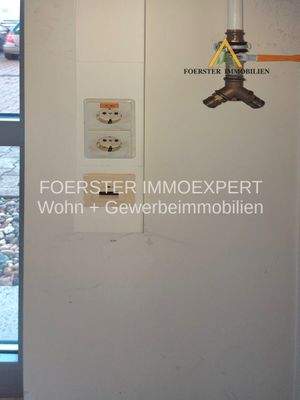 Lankabel und Serverschrank vorhanden