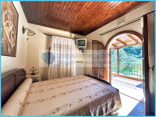 e7782dadfe6d4788a8d8a86716574081-original