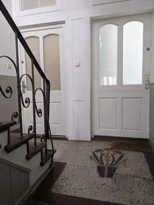 Wohnungstür (links)