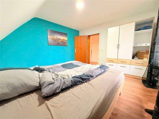 Elternschlafzimmer / Gästezimmer OG 