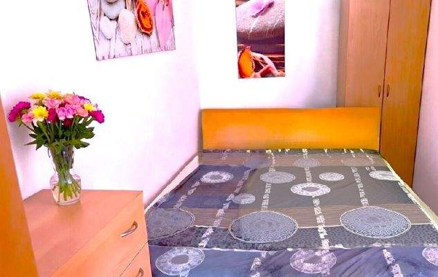 Raumecke für Bett in 1 Zimmer.Whg.