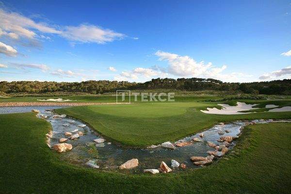 Detached Luxe Villa in a Golf Resort in San Miguel de Salinas