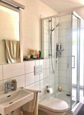 Duschbad mit Fenster