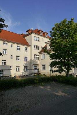 Innenhof und Westfassade