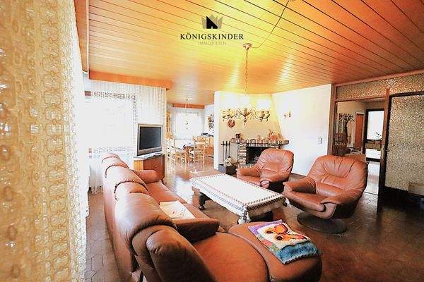 Alles sehr großzügig und repräsentativ.