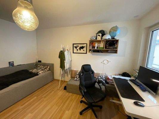 Kinderzimmer/Büro/Schlafzimmer