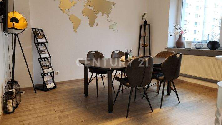 Ladenlokal rechts - Empore