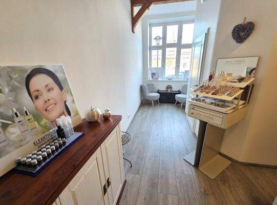 bald 1 Wohnzimmer + Küche