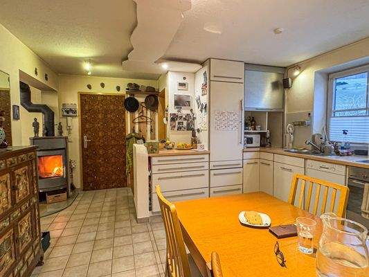 Küche mit Essplatz