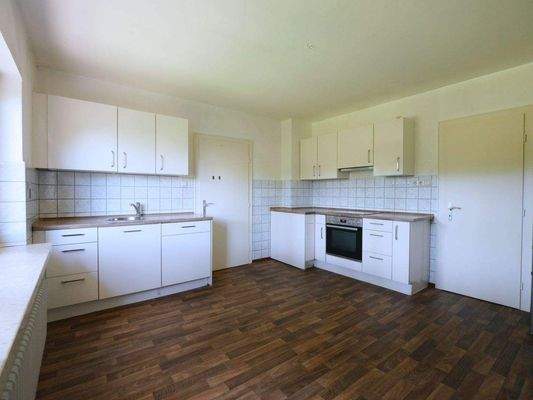 Küche mit Einbauküche