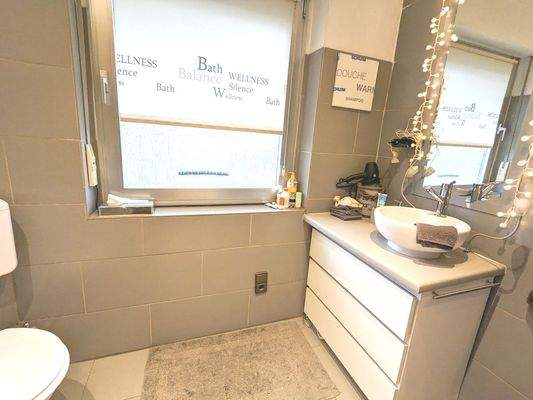 Badezimmer (Teilansicht)