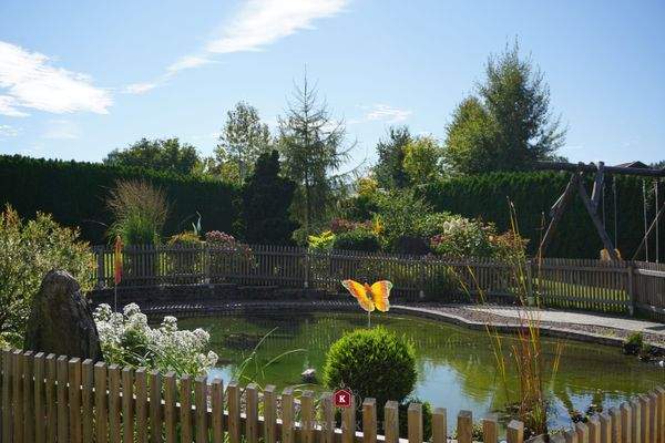 der Gartenteich . . .