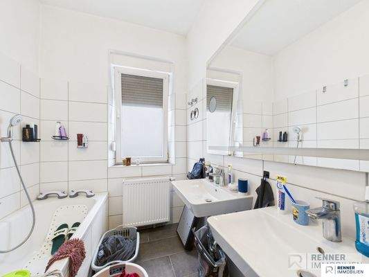 Wohnung 3 / Badezimmer EG